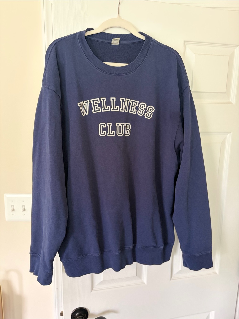 Sporty & Rich Navy 'WELLNESS CLUB' Crewneck Sweatshirt
